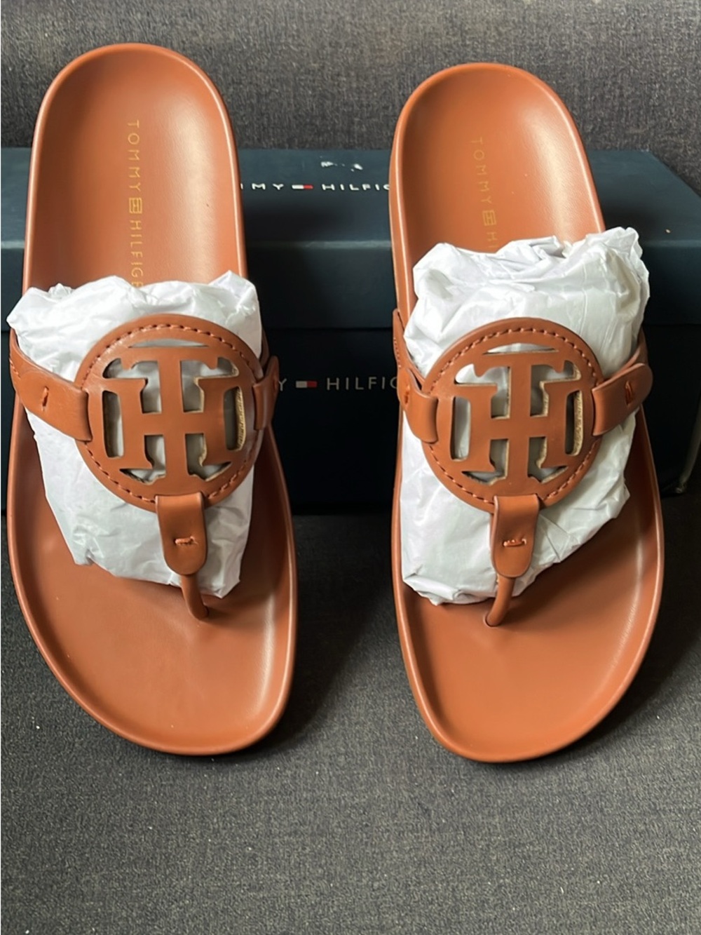 Tommy Hilfiger Relina Women’s Medium Brown  Sandals Size 7 New In Box